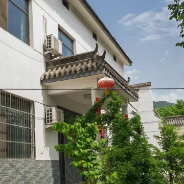 Homestays in the distance of Maiji Mountain