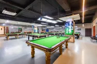 Zhonglou Jifeng International Hotel  （Xi'an  Gulou Square Huimin Street)