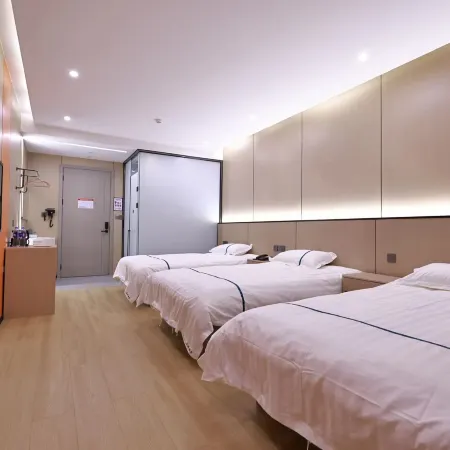 Changxing Fanghua Hotel