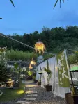 Hengdian Xiaoxishe Homestay (Hengdian Film and Television City Qinwang Palace Branch)