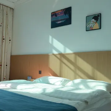 Pingbian Shuangxuan Hotel