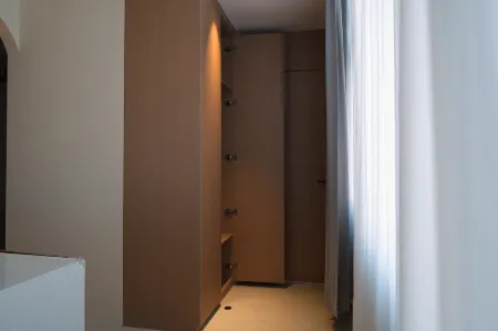 Guangzhou Yumu Curie Hotel (Panyu Aeon Mall)