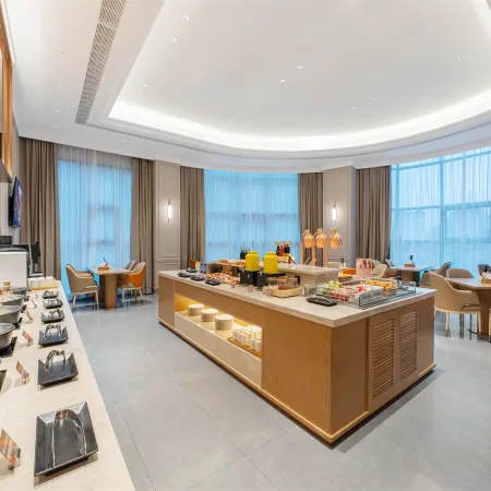 Vienna Hotel (Liuzhi Leisure Square High Speed Railway South Station Branch)