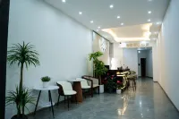 Shang 9 Hotel (Emei High-Speed Railway Station Dafo Chan Temple Tourism Area)