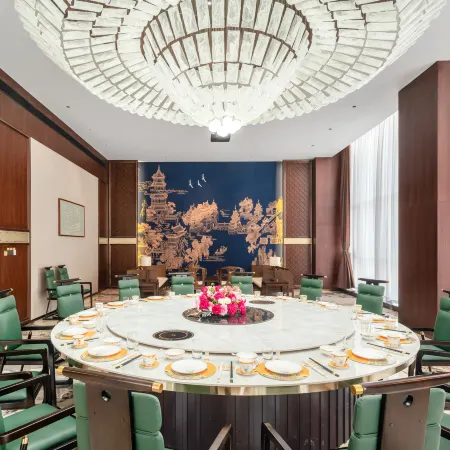 Jingtai International Hotel - Baoji Qishan High-speed Railway Station