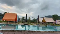 Longnan Sanwan Yingchi Homestay - Pools