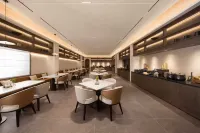 Yatoo Hotel, North Gate of Dunhuang Shazhou Night Market - breakfast