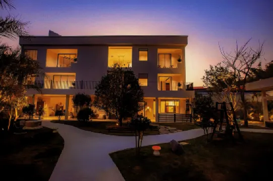 Mangshi Laiyin Hotel (Manghuang Village Scenic Area Branch) Hotels in 