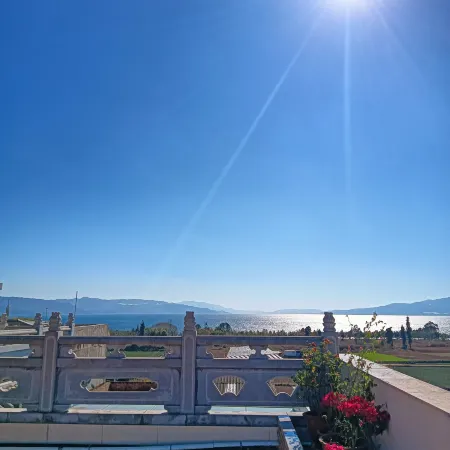 Fuxian Lake Banchuangyue Boutique Homestay
