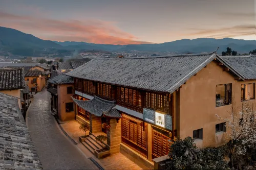 Shaxi Sihe Jinli Resort Hotel