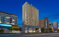 Hanting Hotel (Yining Global Port Six-Star Street Scenic Area Branch) Hotel a Yining