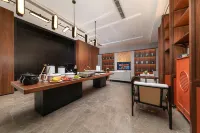 St. Dosia Fragrance Hotel (Nanchang West Station North Square) - 2-Star