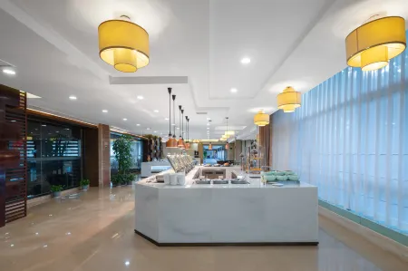 Yinfeng Holiday Resort Отели рядом с достопримечательностью «Sanyintan (The Three Hidden Pools)»