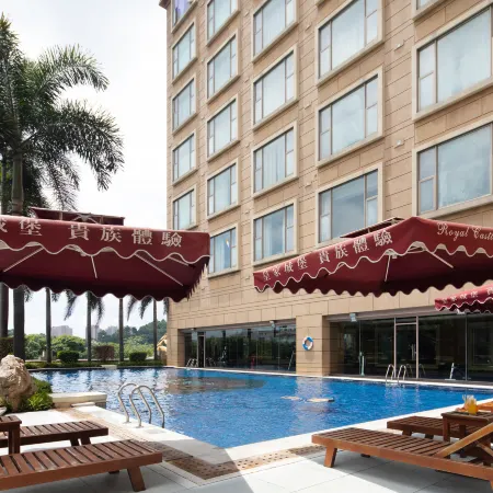 Golden Hotel