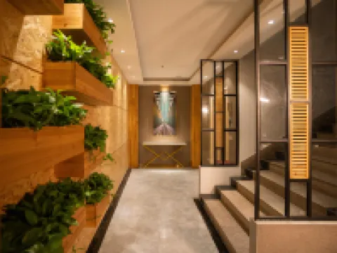 Qiankunrun Boutique Hotel (Jiang Bei Old Shteet Store) Hotels in Meizhou