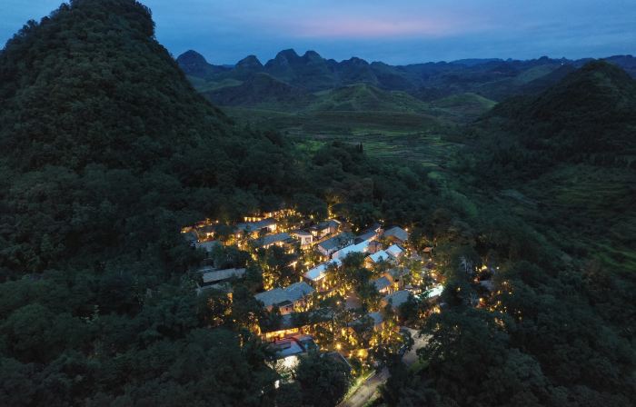 Jianglu Village Dawn Resort