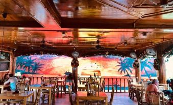 Coucou Bar Hotel and Restaurant