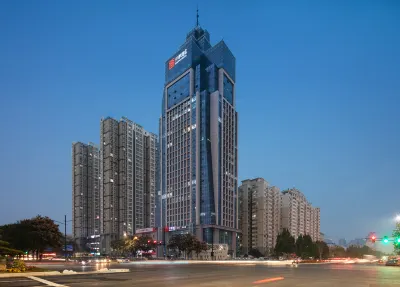 Qianna Hotel (Zhengzhou Hanghai West Road Houhelu Metro Station Branch) Hotel in zona Zhengyao Long-distance Bus Station