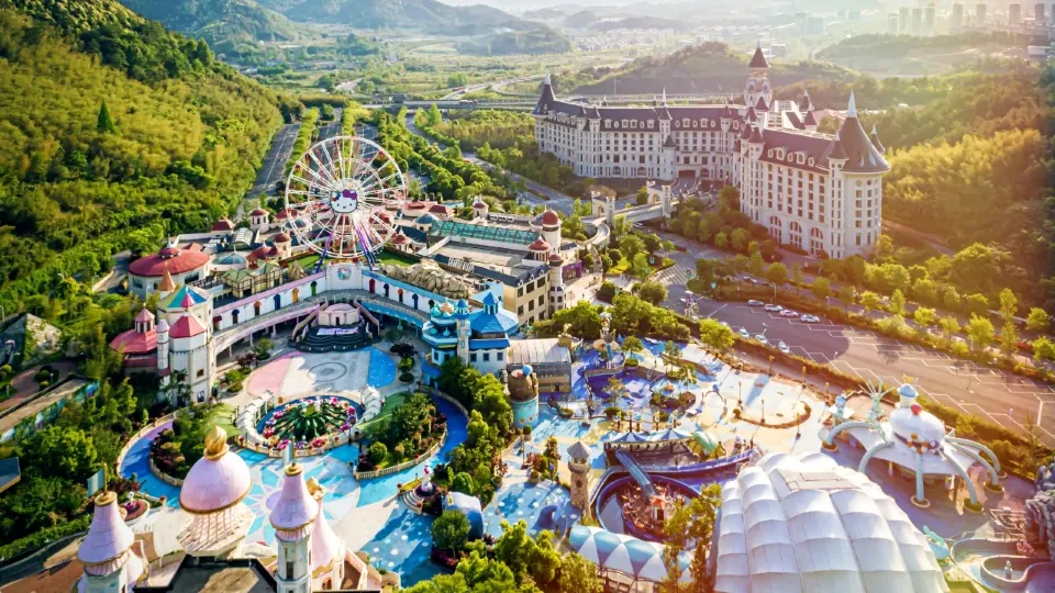 Yinrun Jinjiang Castle Hotel