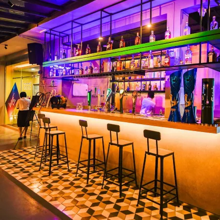 New Wave Hotel