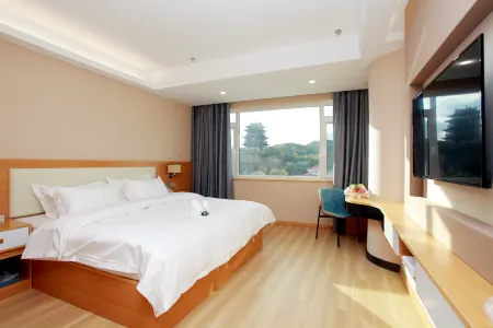 Weihai Yangguang Hotel Отели рядом с достопримечательностью «Weihai Science and Technology Museum»