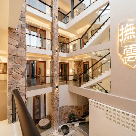 Fuyun·Oxygen Supply Light Luxury Beauty Su (Lijiang Ancient City Dashuiche Shop)
