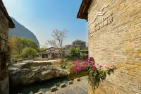 Long lnn Hotels in 