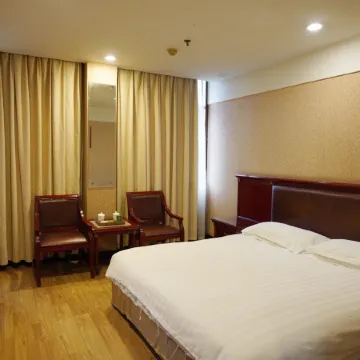 Double Dragon Holiday Hotel(Anqing Railway Station)