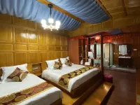 Shangri La Gari Zongyi Manor Hotels in Napa Sea Scenic Area