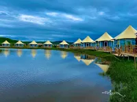 Hongyuan Moon Island Resort Ranch