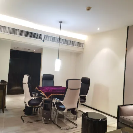Xing Yi Hai Yu Hotel