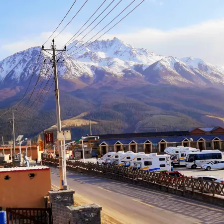 Qilian Country Guest House (Zhuoer Mountain Resort)