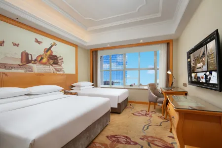 Vienna International Hotel (Baoji High-speed Railway Station) Отели рядом с достопримечательностью «Baoji University of Arts and Sciences»