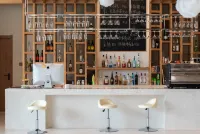 The Setting Sun Guesthouse - bar