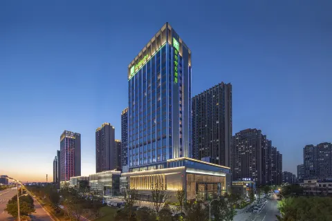 홀리데이 인 푸양 바이 IHG