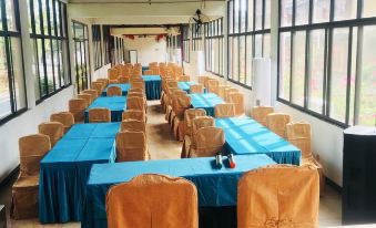 Ruyuan Meet Guoshanyao Hotel