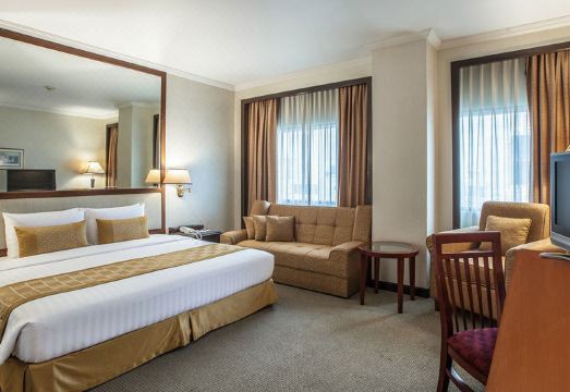 아노마 호텔 수영장