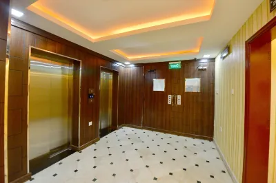 Al Bahjah Hotel Отели рядом с достопримечательностью «Al Hail Beach»