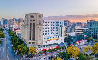 Bayman Holiday Inn Guandu Square Kunming