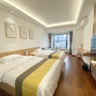 Xili Homestay (Guangxi Sports Center) Hotels near Anthropology Museum of Guangxi