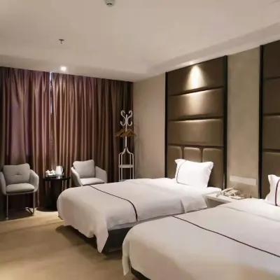 the New Fashion Hotel on Both Sides