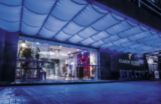 Planet Hotel (Guangzhou APM Iinternational Clothing City Railway Station Subway Station) Hotel berhampiran Guangzhou Labour Stadium