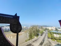 Bilin inn - Dağ Manzaralı
