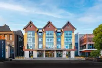 Tongling Tianjing Lake Jinling Jialong Hotel