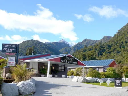 The Terrace Отели рядом с достопримечательностью «West Coast Wildlife Centre»