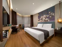 Jinjiang Magnotel Hotel (Guiyang Fountain pool Subway Station) Hotels near Fountain