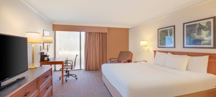 Baymont by Wyndham Daytona Beach/Intl Speedway Hotels in Daytona Beach