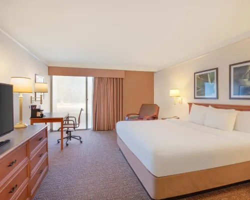 Baymont by Wyndham Daytona Beach/Intl Speedway Hotels near Daytona 500 Experience