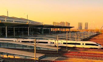 Atour Hotel Xi'an High-speed Rail North Station North Square