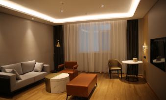 Magnotel Hotel of Fangxian Pedestrian Street